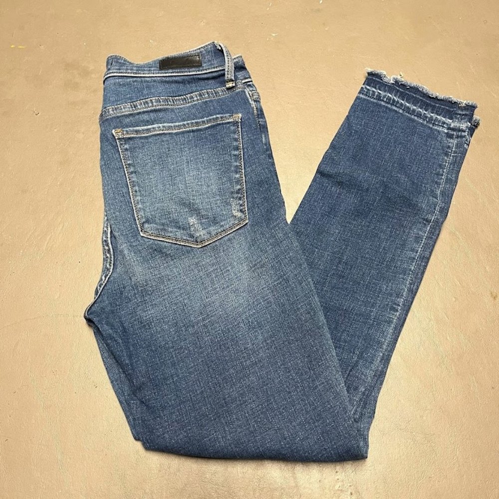 Abercrombie & Fitch Size 4 Medium Wash Simone High Rise Ankle Jeans